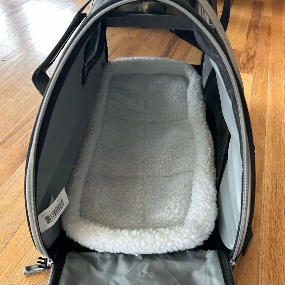 Small pet carrier